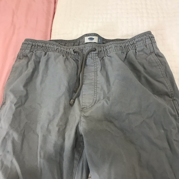 Old navy men’s joggers - Picture 2 of 4